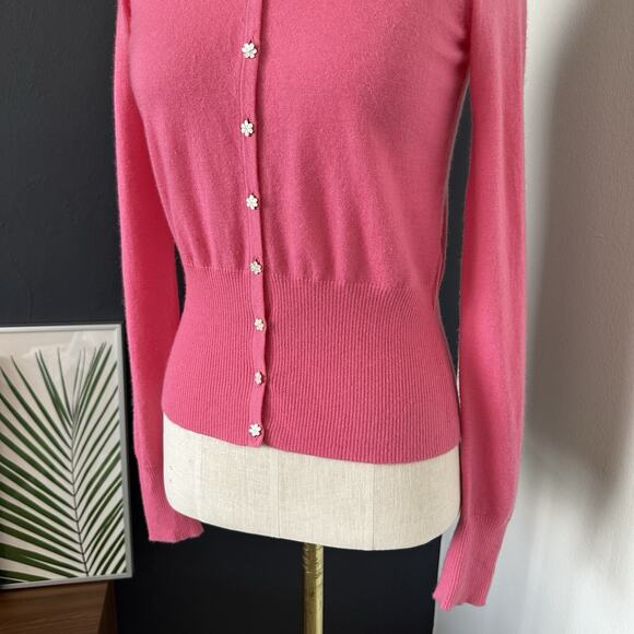 Elie Tahari Cashmere Cardigan Sweater Scalloped Hem Flower Buttons - Picture 2 of 11